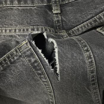 Bershka Jeans Ripped After Only 3 Wears, Ankamall Store Refused Return