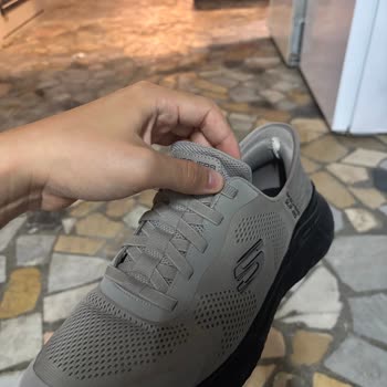Kısa Sürede Yırtılan Skechers Ayakkabı İçin Değişim Talebi