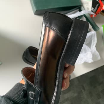 Farklı Renkte Ve Kullanılmış Ayakkabı Çifti Gönderildi, Değişim Yapılamıyor