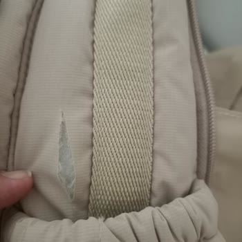 Oysho Bolso Maternal, recibí el producto roto y mal embalado