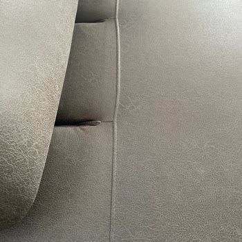 Aldığım Koltuk Takımında Kısa Sürede Renk Solması Ve Dikişlerde Yırtılma Yaşadım