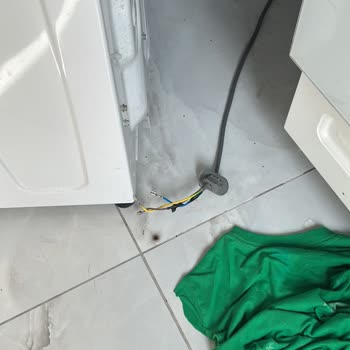 Yetkili Servis Müdahalesi Sonrası Çamaşır Makinem Tamamen Bozuldu Ve Mağduriyetim Giderilmiyor