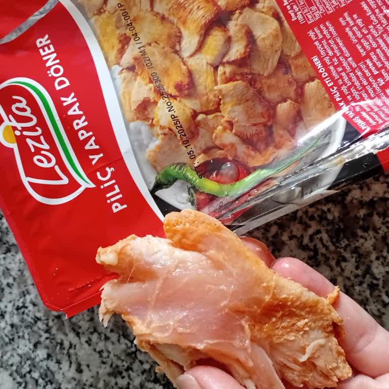 Aldığım Tavuk Döner Çiğ Ve Kalın Çıktı Sağlığım Tehlikeye Girdi