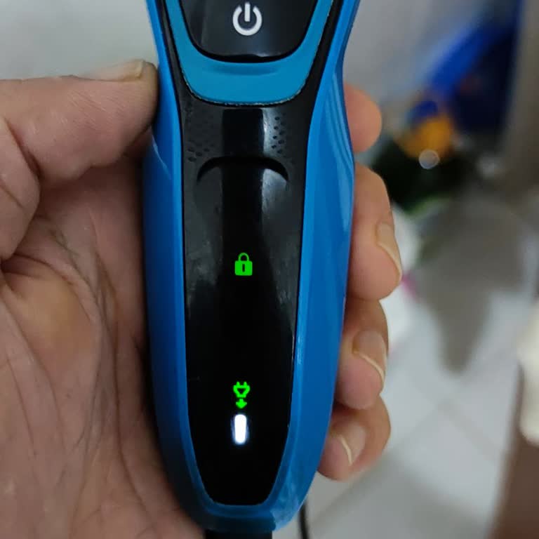 Philips Tıraş Makinesi Kilit Işığı Sorunu Nedeniyle Kullanılamıyor
