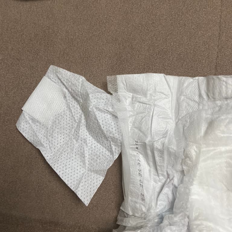 Molfix Bebek Bezinin Bant Kısımlarının Kopuk Olması