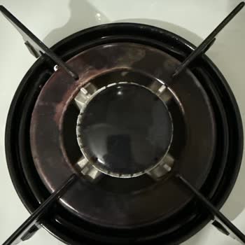 Simfer Ocakta Tekrarlayan Emaye Soyulması Ve Servis İlgisizliği