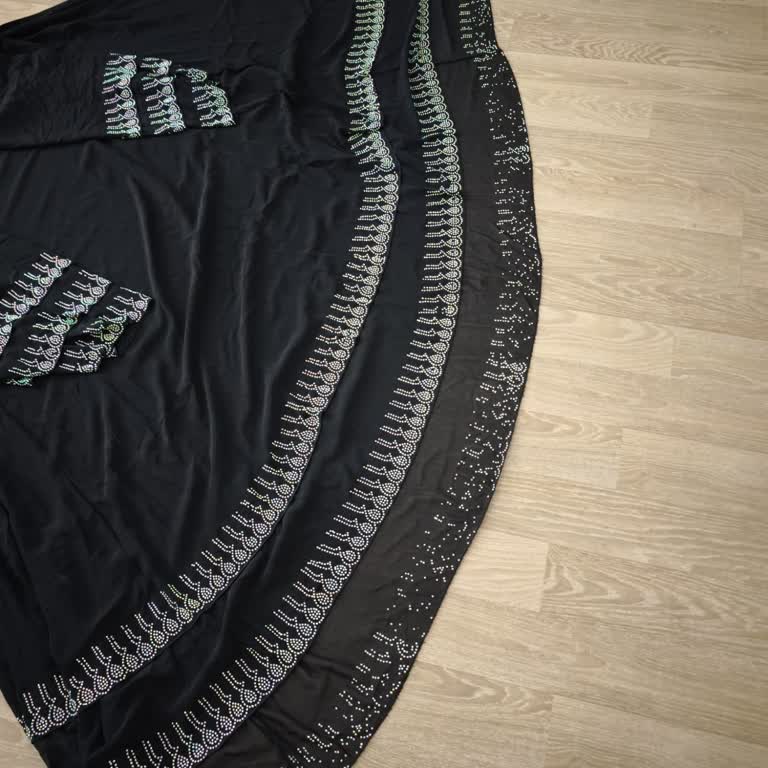 Garantiye Rağmen Taşları Dökülen Abaya Ve İade Sorunu