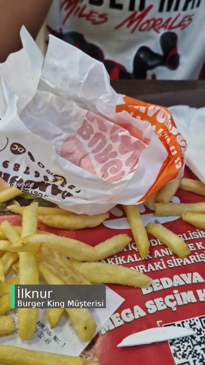 Burger King Hamburgerin İçinden Spatula Parçası Çıkması videonun kapak resmi