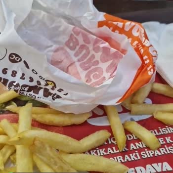 Burger King Hamburgerin İçinden Spatula Parçası Çıkması