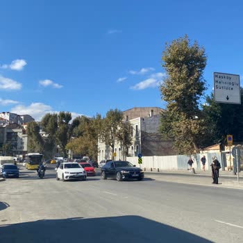Trafik Işığı Eksikliği Yüzünden Her Gün Ölümle Burun Buruna Geliyoruz