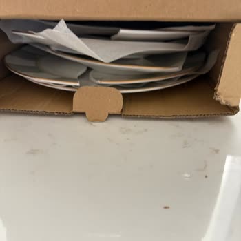 Kırık Tabak İçin Tüm Yemek Takımını İade Etmem İstendi