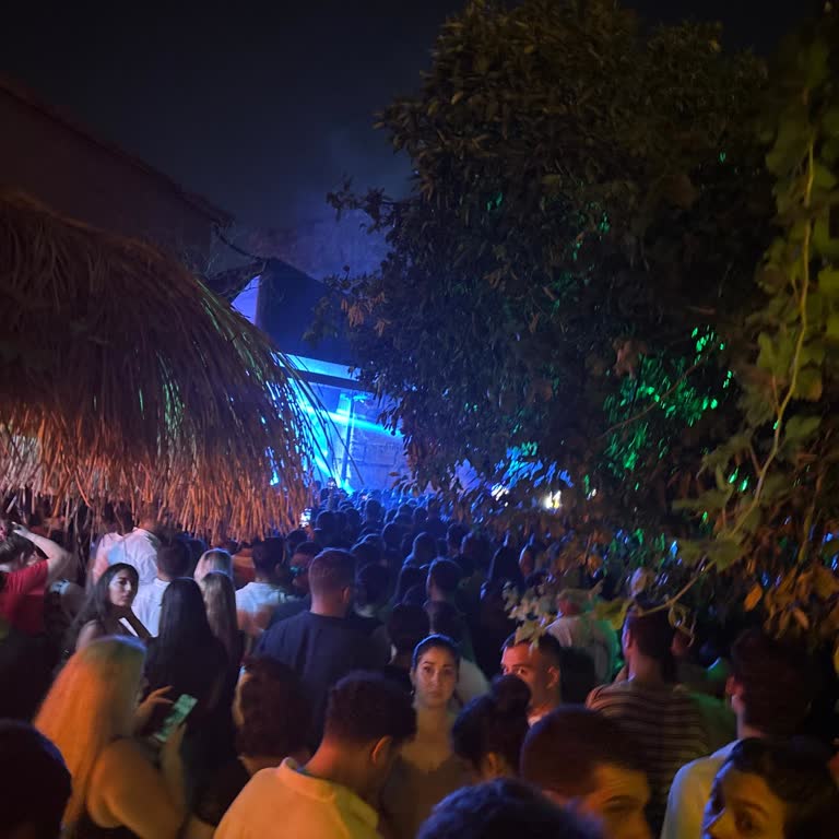 Aşırı Kalabalık Nedeniyle Mağduriyet Ve Ücret İadesi Talebi