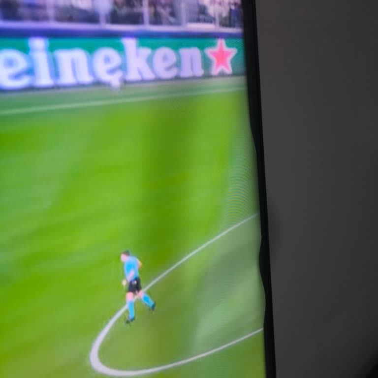 Toshiba TV Yeni Alınan TV'nin Ekranında İçten Lekeler Ve Dalgalanma Sorunu