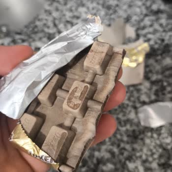 Ülker Kare Çikolata Taze Değildi, Tadında Bozulma Vardı