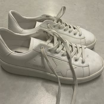 Kısa Sürede Renk Değişimi Yaşayan Ayakkabım İçin Çözüm Bekliyorum