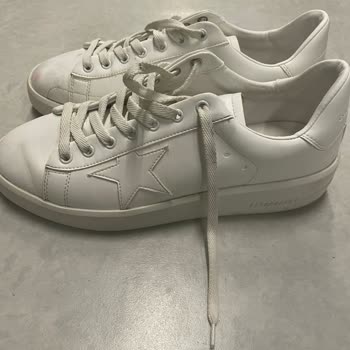 Kısa Sürede Renk Değişimi Yaşayan Ayakkabım İçin Çözüm Bekliyorum