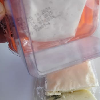 Beyaz Peynir Paketinde Yabancı Madde Ve Yetersiz Açıklama