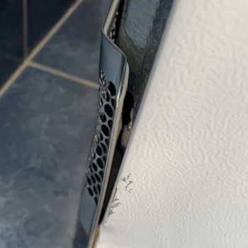 Hasarlı Teslim Edilen Buzdolabına Çözüm Sunulmuyor