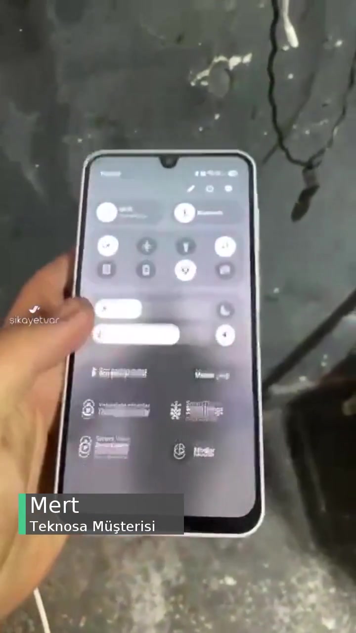 Teknosa Ekran Sıkıntısı Titreme videonun kapak resmi