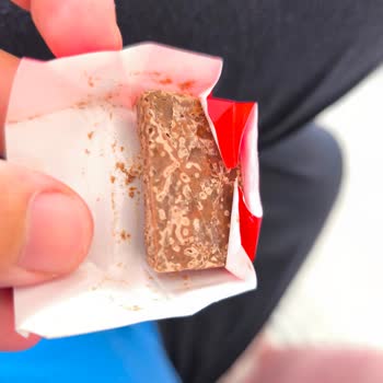 Ülker Aldığım Çikolatada Şekil Ve Renk Bozukluğu Var