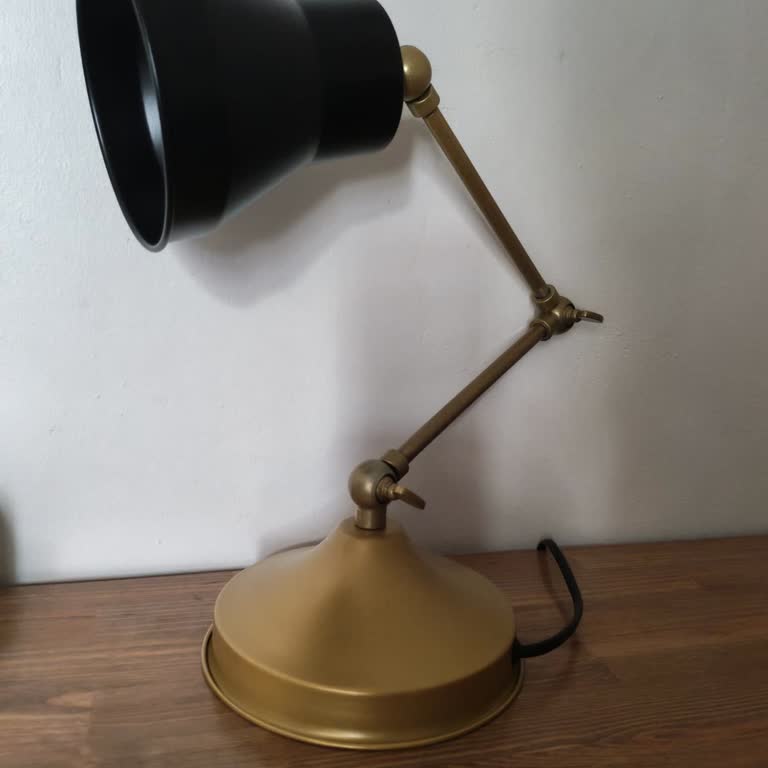 Arızalı Masa Lambası İçin Yüksek Kargo Ücreti Ve Çözümsüzlük Mağduriyeti