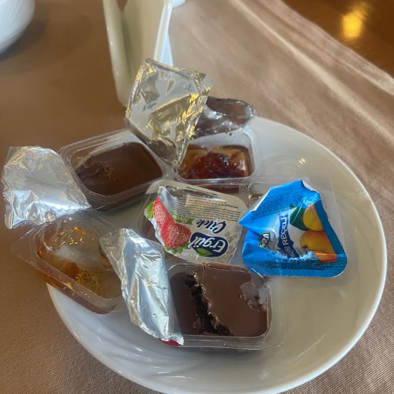 Bonjur Otel’de Hijyen Ve Bakım Sorunları, Yetersiz Yemek Deneyimi