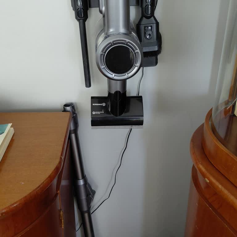 Aldığım Dikey Süpürge Hayal Kırıklığı Yarattı: Çekiş Gücü Zayıf, Şarjı Hızla Bitiyor, Kullanılamaz Durumda