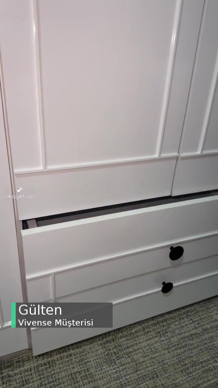 Vivense Kusurlu , Kalitesiz Gardırop videonun kapak resmi