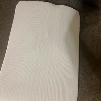 Yataş Online Siparişimde Hediye Yastık Yırtık Çıktı Değişim Yapılmıyor