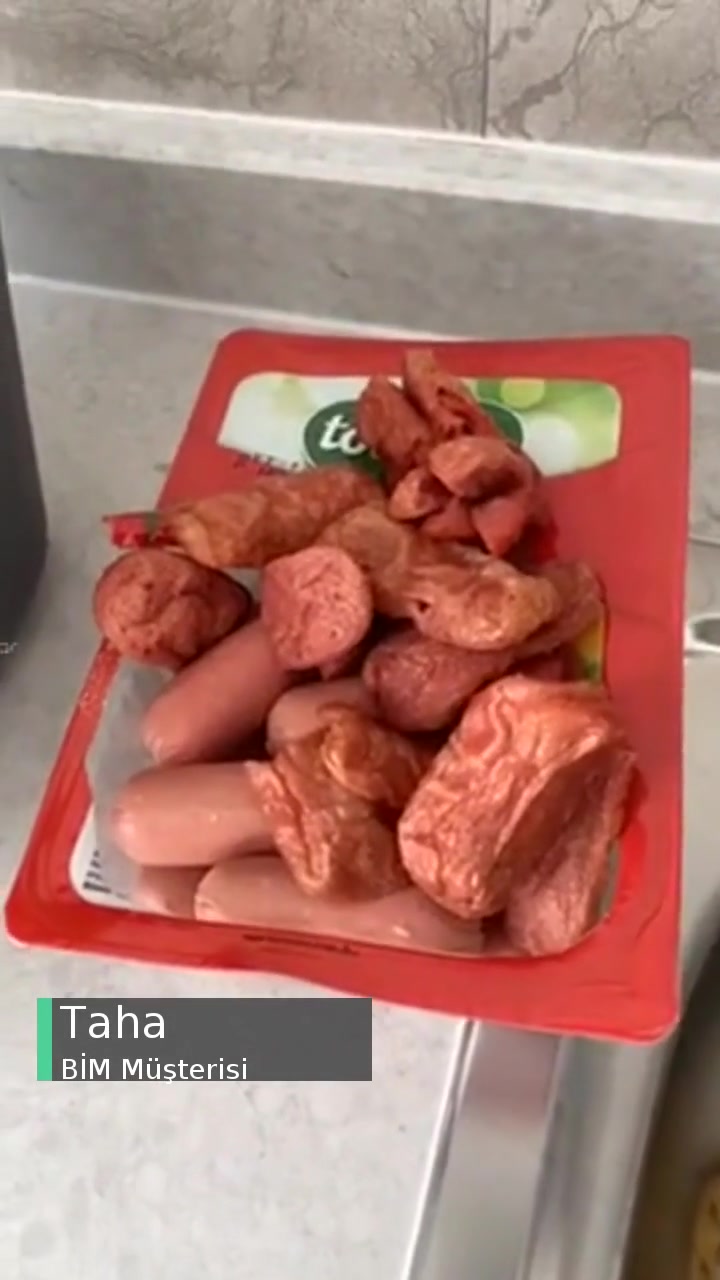 BİM Tombik Sosis Bozuk videonun kapak resmi
