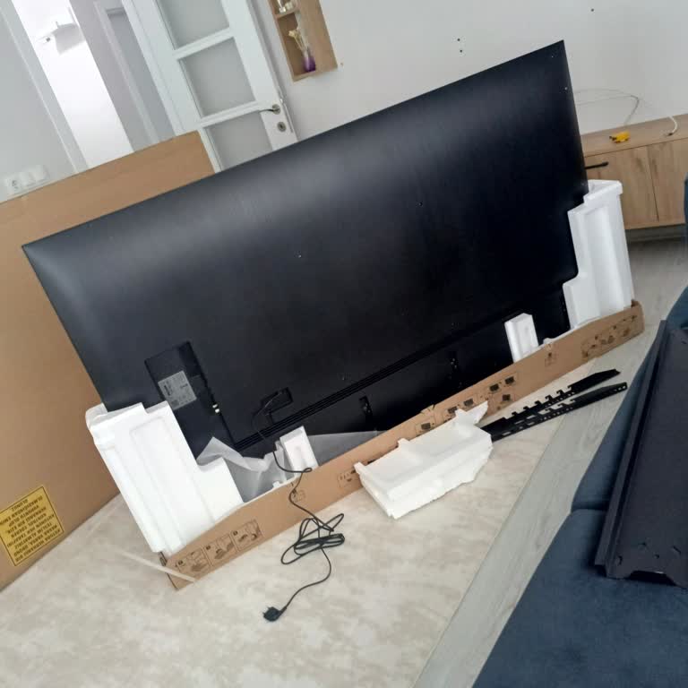 Samsung Kırık Televizyon İçin Belirsiz ve Yavaş Değişim Süreci