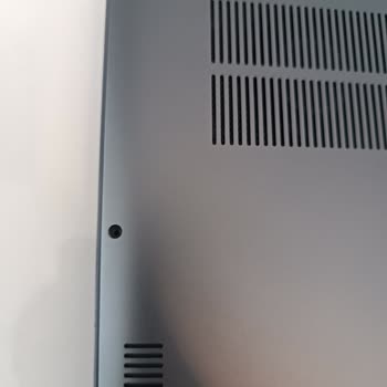 Huawei D16 Laptopumun Vidaları Sürekli Düşüyor, Destek Alamıyorum