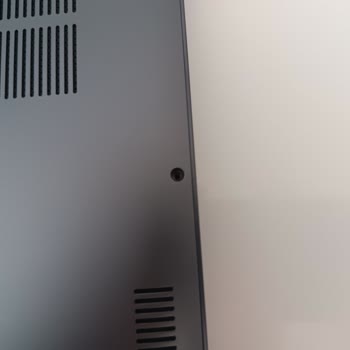 Huawei D16 Laptopumun Vidaları Sürekli Düşüyor, Destek Alamıyorum