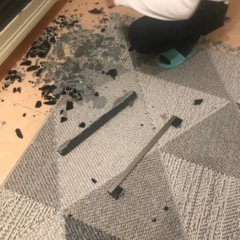 Siemens Fırın Kapağı Patladı, Cam Parçalarıyla Yaralanma Ve Garanti Sorunu