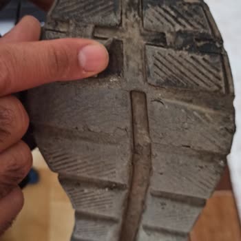 Kısa Sürede Tabanı Çatlayan Ayakkabıya İade Reddi