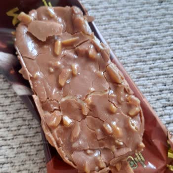 Bozuk Magnum Badem Dondurma Ve Ücret İadesi Talebi