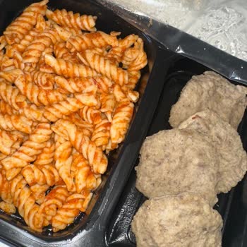 Aldığım Köftelerin Rengi Ve Şekli Bozuk Çıktı Son Kullanma Tarihi Geçmemişti