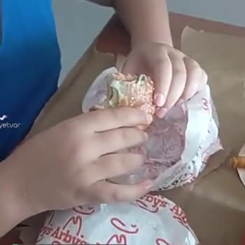 Yemeksepeti Geç Gelen Soğuk Hamburger