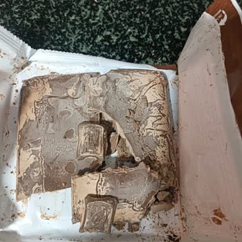 Ülker Dev Çikolata Beklenmedik Tat Ve Görüntü Sorunu Yaşadım