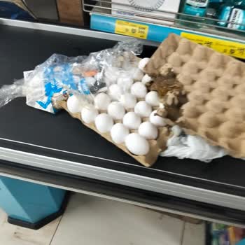 Son Kullanma Tarihi Geçmiş Ve Küflü Yumurta Satışı