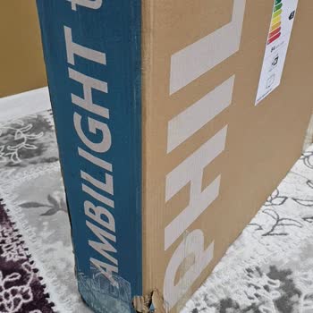Teşhir Ürünü Diye Aldığım Televizyonda Kırık Çıktı Değişim Yapılmıyor