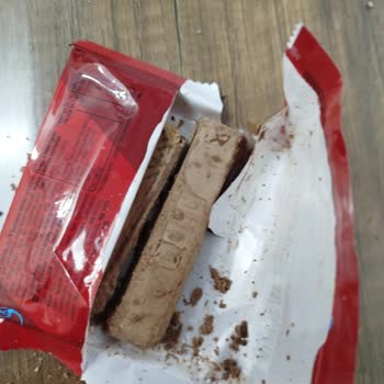 Son Kullanma Tarihi Geçmemiş Çikolatada Bozulma Ve Ürün Değişim Talebi