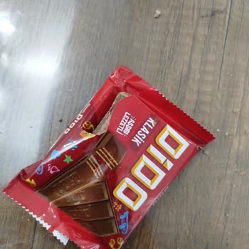 Son Kullanma Tarihi Geçmemiş Çikolatada Bozulma Ve Ürün Değişim Talebi