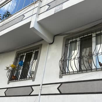 İzinsiz Çekilen Kablo Nedeniyle Bina Cephesinde Oluşan Zararın Giderilmesini İstiyorum