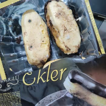 BİM'den Alınan Osmanoğlu Çikolatalı Ekler Küflü Çıktı, Mağduriyet Yaşadım