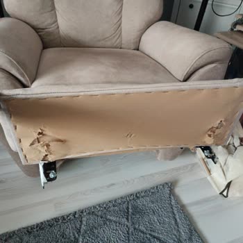 Defalarca Değişen Koltuk Hâlâ Teslim Edilmiyor, Mağduriyetim Sürüyor