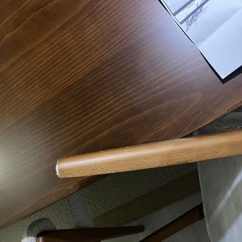 Dedeco Mobilya Yemek Masası Ve Sandalye Takımında Renk Uyumsuzluğu Ve Deformasyon Sorunu