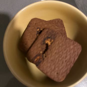 Yanık Ve Patlak Bisküvi Sağlık Endişesi Yarattı