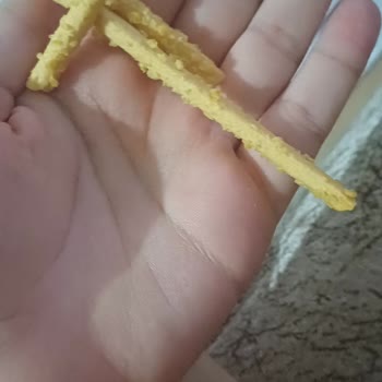 Crax Acı Baharatlı Krakerde Hiç Baharat Ve Acılık Yok, Sade Gibi Çıktı