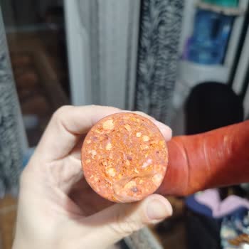 Aşırı Baharatlı Ve Turuncu Renkli Sucuk Güvenimi Sarstı, İade İstiyorum